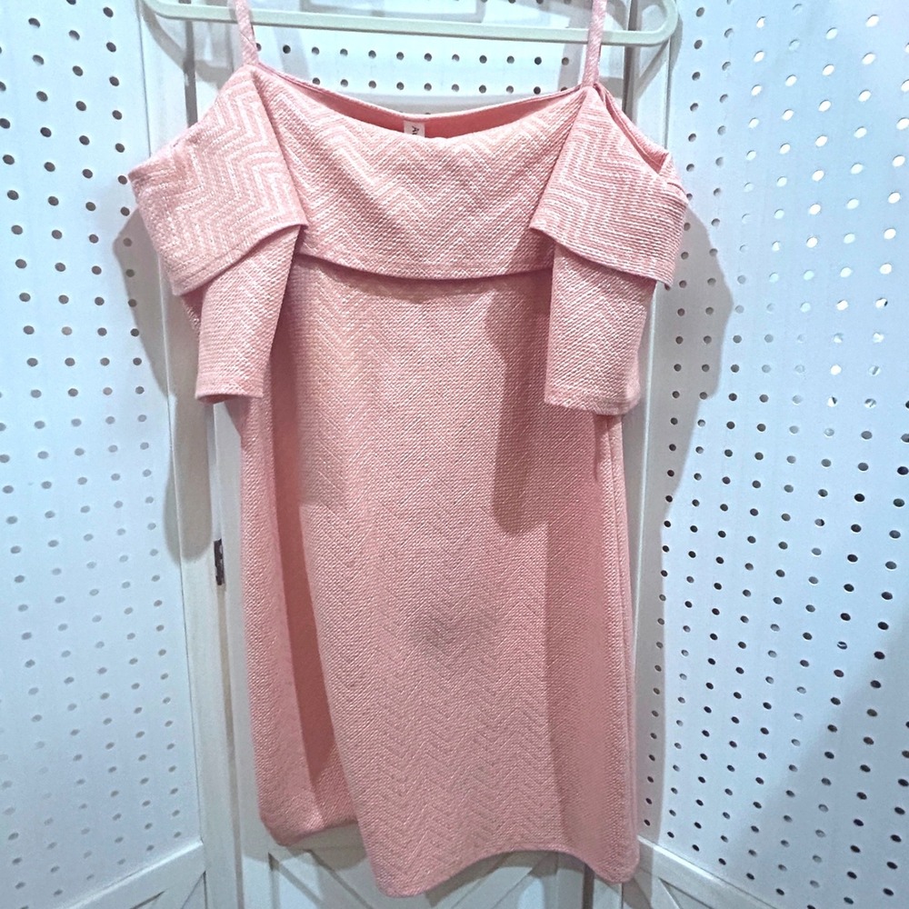 Audrey Ann Pink Textured Cold Shoulder Ruffle Dress Metallic‎ Patterned